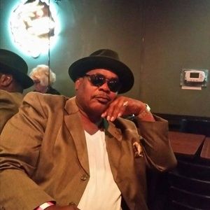 Meet your Posher, Wendell